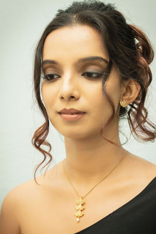 Bilva three leaves pendant