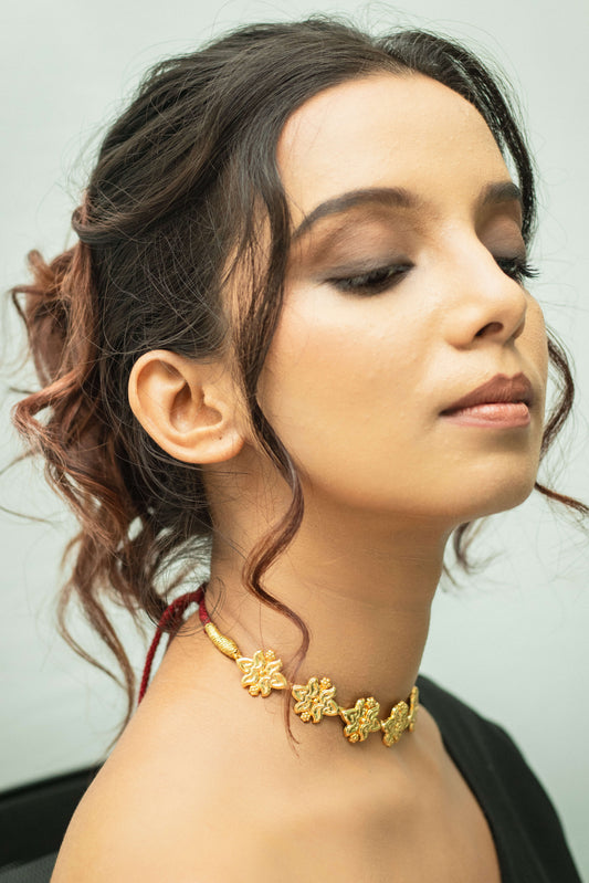 Bilva two leaves choker