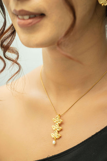 Bilva three leaves pendant