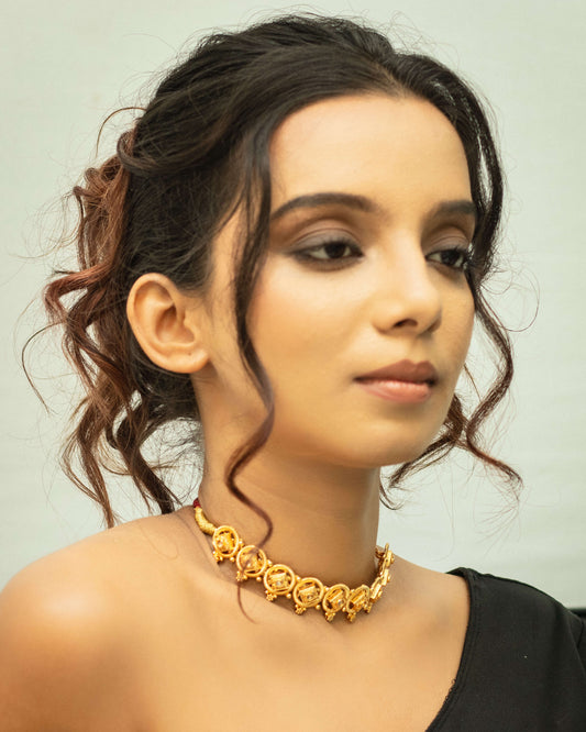 Kanira choker