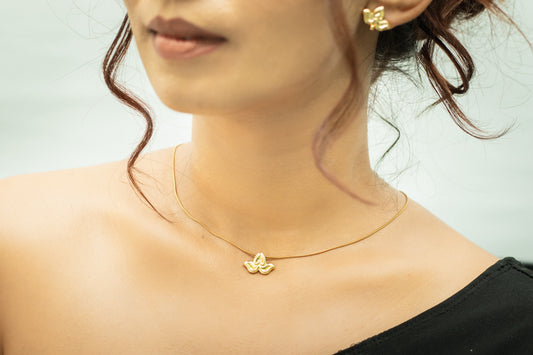 Bilva one leaf pendant