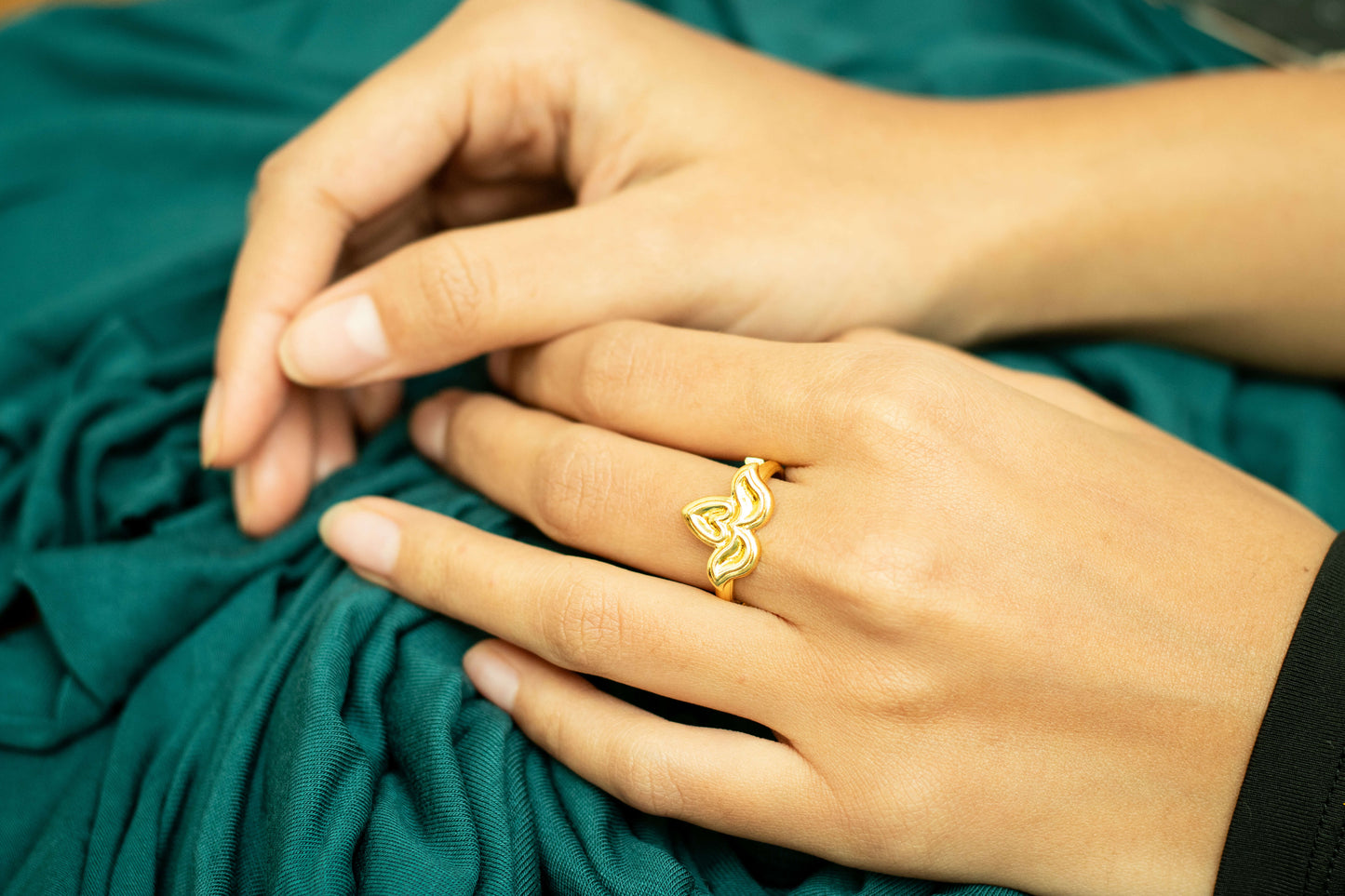 Bilva one leaf ring
