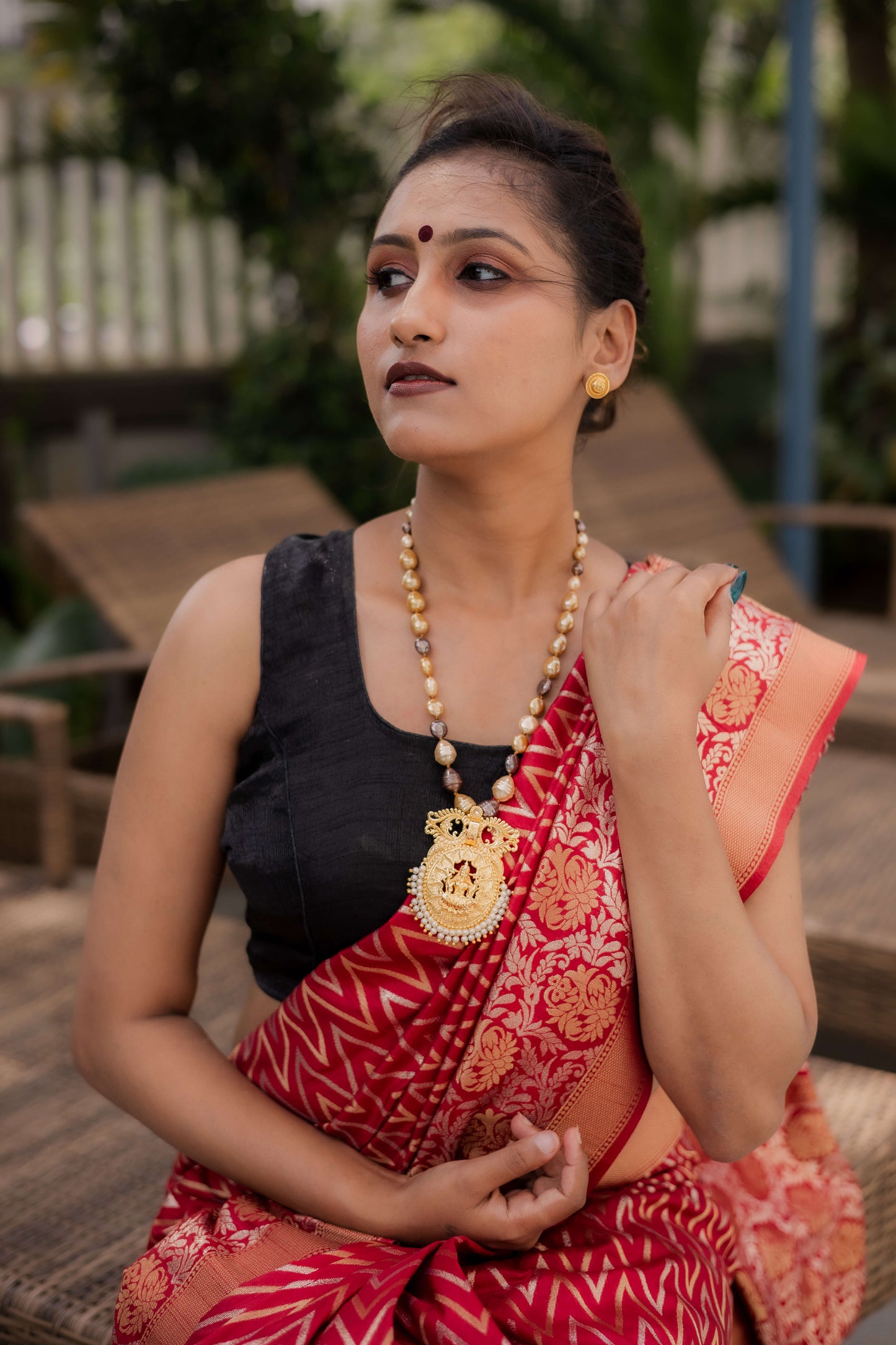 Iraaya pendant